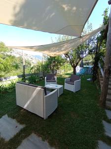 Κήπος έξω από το Casa Mia