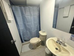 Hotel Embajada Bogota DC的一间浴室