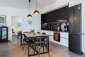 Kuchyň nebo kuchyňský kout v ubytování GuestReady - Anakaj House
