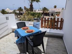 Balkón nebo terasa v ubytování Charming Flat in Los Molinos with Terrace & Pools, Near Playa Bastian