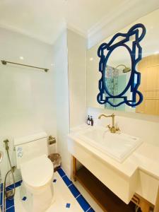 Ένα μπάνιο στο Seven Seas Cote d Azur By J-JAY