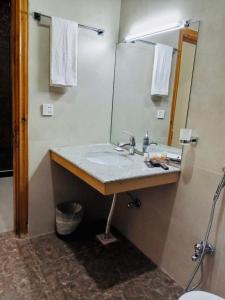 Koupelna v ubytování Legend Hotel Kalam