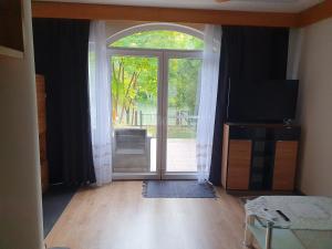 Révész 9200 Mosonmagyaróvár, Rév u. 19.   2. ajtő kép - 3
