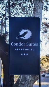 Um certificado, prêmio, placa ou outro documento exibido em Cóndor Suites Apart Hotel