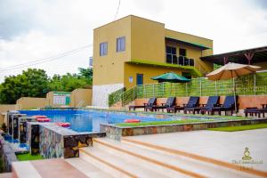 Bazén v ubytování The Green Royal Hotel nebo v jeho okolí