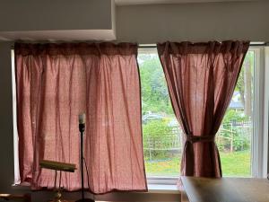 Fotografie z fotogalerie ubytování Cozy and Friendly Home Single Room No Pets Allowed v destinaci Burnaby