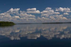 Naturlandskabet i nærheden af feriehuset + 34 billeder