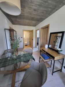 Posezení v ubytování USTROŃ RESIDENCE by VillaOlimpijska2