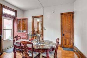 Fotografie z fotogalerie ubytování Pet-Friendly Allentown Apt Near Hamilton District! v destinaci Allentown