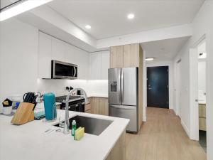Η κουζίνα ή μικρή κουζίνα στο Global Luxury Suites at Downtown Phoenix