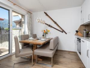Kuchyň nebo kuchyňský kout v ubytování Sonnen Lodge Kaprun