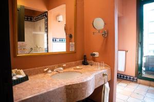 Ένα μπάνιο στο Hotel De La Opera