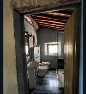 Koupelna v ubytování Poggio Alla Pieve Relais