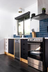 Cucina o angolo cottura di TWO FOUR CRON Franz Josef