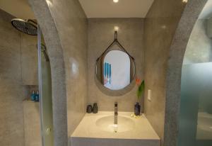 Koupelna v ubytování Sunrise Villa 4BR Beachside An Bang Beach Hoi An by Beachside Boutique Homes + 24 fotografií