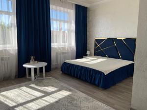 Ένα ή περισσότερα κρεβάτια σε δωμάτιο στο Paradise Villa