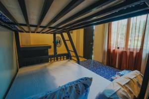 Katil atau katil-katil dalam bilik di The Black Villa +33 gambar