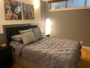 Ένα ή περισσότερα κρεβάτια σε δωμάτιο στο South Maui Ocean View Condo with Free Wifi and Parking +13 φωτογραφίες