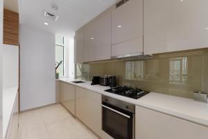 Gallery image of Maison Privee - Tranquil Apt with Mesmerizing Views cls to Marina in Dubai