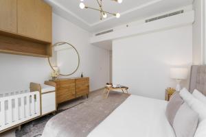 두바이에 위치한 Maison Privee - Tranquil Apt with Mesmerizing Views cls to Marina에서 갤러리에 업로드한 사진