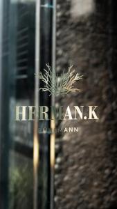 Certifikát, hodnocení, plakát nebo jiný dokument vystavený v ubytování Boutique Hotel Herman K