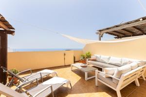Fotografia z galérie ubytovania 3 bedroom apartment with private rooftop terrace v destinácii Nerja