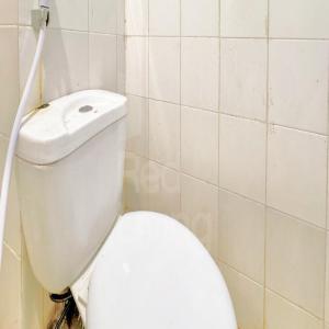 Ένα μπάνιο στο RedLiving Apartemen Cibubur Village - Nadjla Property +15 φωτογραφίες