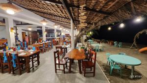 Ресторан / где поесть в Evangeline Resort