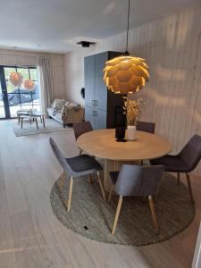 Lindvallen Ski In Söderåstorget的休息区