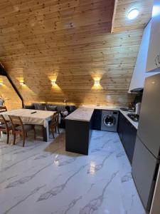 Η κουζίνα ή μικρή κουζίνα στο Qafqaz Prime A House