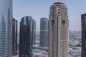 ภาพในคลังภาพของ Eye-captivating studio sleeps 2 in JLT ในดูไบ