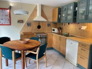 Kuchyň nebo kuchyňský kout v ubytování FeWo See & Wald & 6 Restaurants