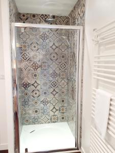 Photo de la galerie de l'établissement Le Pavillon Vougeot - Bonnes Mares - SPA, à Gilly-lès-Cîteaux 7 autres photos