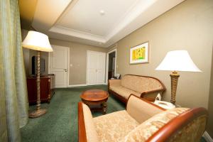 High1 Grand Hotel Main Tower的休息区