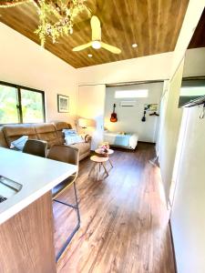 Kuchyň nebo kuchyňský kout v ubytování HoshinoHana ~ Beach house~ + 27 fotografií