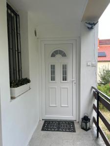 Keskeny út Apartman 8220 Balatonalmádi, Kazinczy 3. 1/5 kép - 2