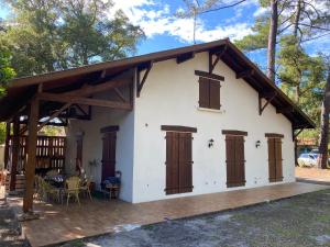 Budova, kde se vila nachází