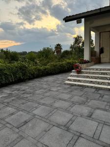 A garden outside Casa a mare