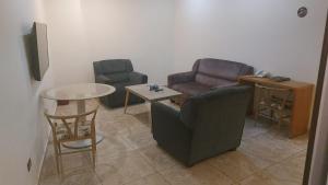 Seating area sa Jawheret Alswefia Hotel Suite