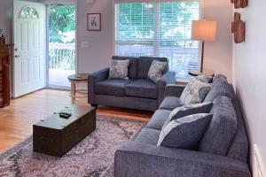 Posezení v ubytování Brownstone Escape