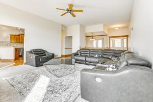 Ảnh trong thư viện ảnh của Pet-Friendly Johnston Getaway with Deck and Yard! ở Johnston