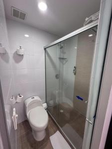 Ένα μπάνιο στο Benidorm Hotel