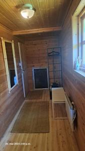 TV a/nebo společenská místnost v ubytování Kårhus på småbruk