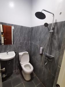 Kupatilo u objektu Jkenter Suites