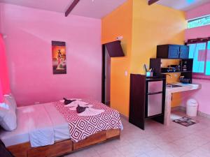 Kuchyň nebo kuchyňský kout v ubytování Caribbean Blue Morpho Casitas