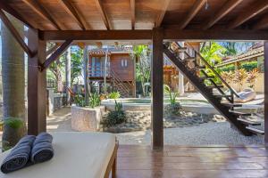 Сад в The Beach Bungalows Tamarindo- Adults Only