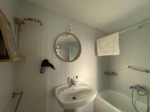 Kúpeľňa v ubytovaní Casa Rural Berta + 37 fotografií