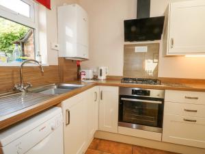 Dapur atau dapur kecil di Top Stable Cottage +16 gambar