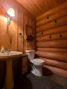 Koupelna v ubytování Tremblant Mountain Chalets