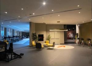 Μια τηλεόραση ή/και κέντρο ψυχαγωγίας στο Ultra Luxury Residence
